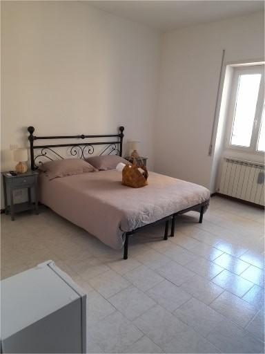 Camera 2 - con bagno in comune - Singola / Matrimoniale — affittacamere Foligno